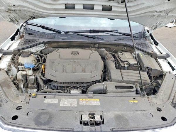 2022 VOLKSWAGEN PASSAT SE