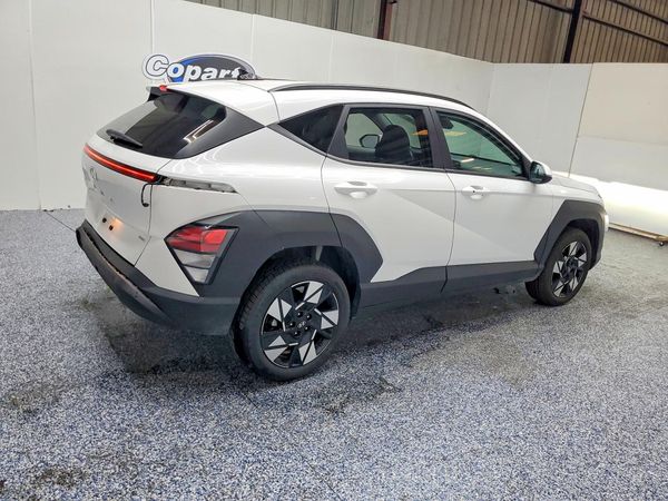 2024 HYUNDAI KONA SE
