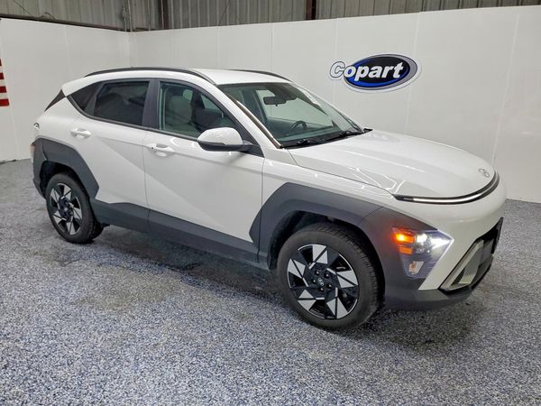 2024 HYUNDAI KONA SE
