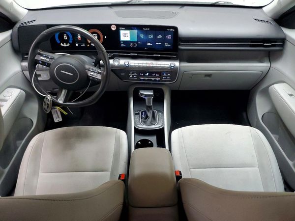 2024 HYUNDAI KONA SE