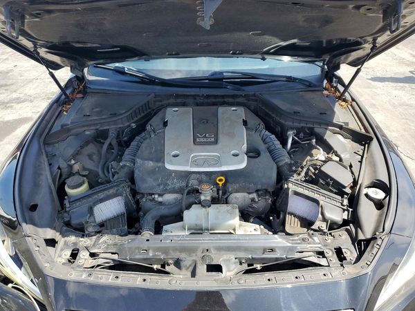 2015 INFINITI Q50