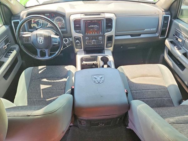 2019 RAM 1500 CLASSIC SLT