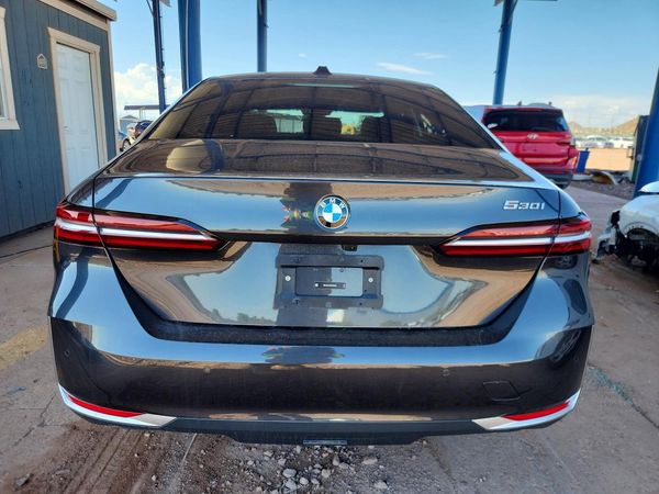 2025 BMW 530