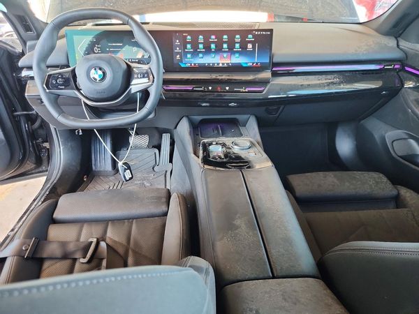 2025 BMW 530