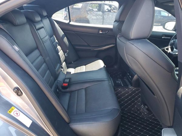 2015 LEXUS IS 250
