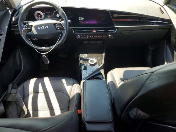 2023 KIA NIRO Wind