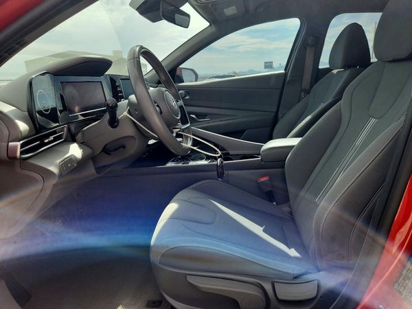 2021 HYUNDAI ELANTRA SEL w/ Convenience Pkg