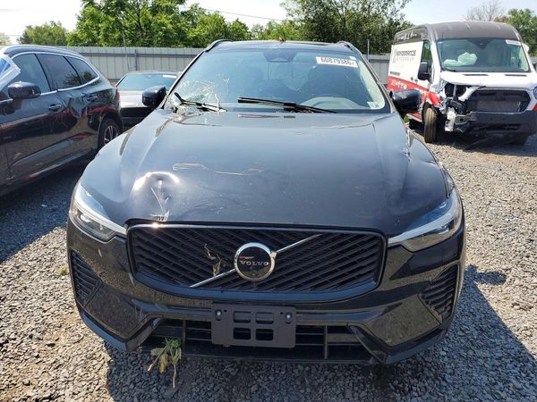 2026 VOLVO XC60 Plus Dark
