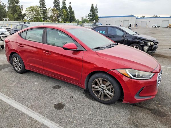 2017 HYUNDAI ELANTRA — Passenger 3/4
