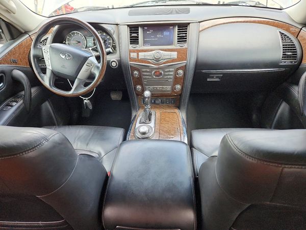 2017 INFINITI QX80