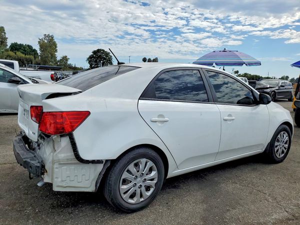 2013 KIA FORTE