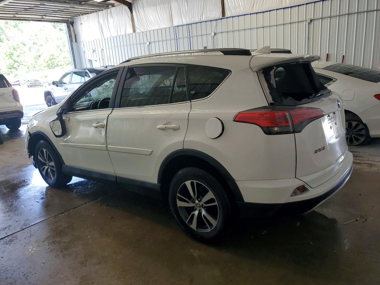 2017 TOYOTA RAV4 XLE