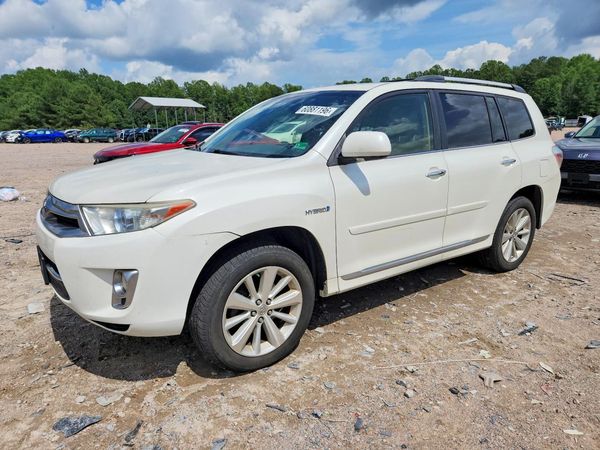 2013 TOYOTA HIGHLANDER