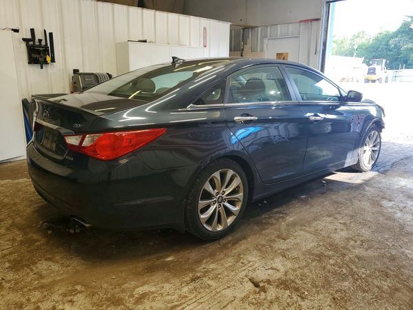 2012 HYUNDAI SONATA Middle level