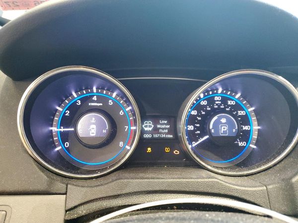 2012 HYUNDAI SONATA Middle level
