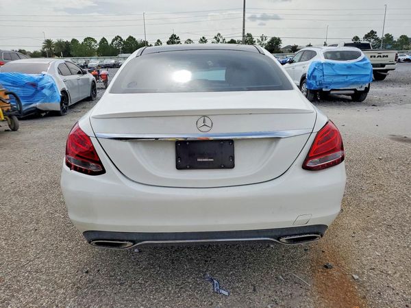 2016 MERCEDES-BENZ C C300