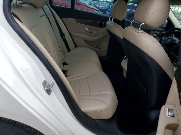 2016 MERCEDES-BENZ C C300