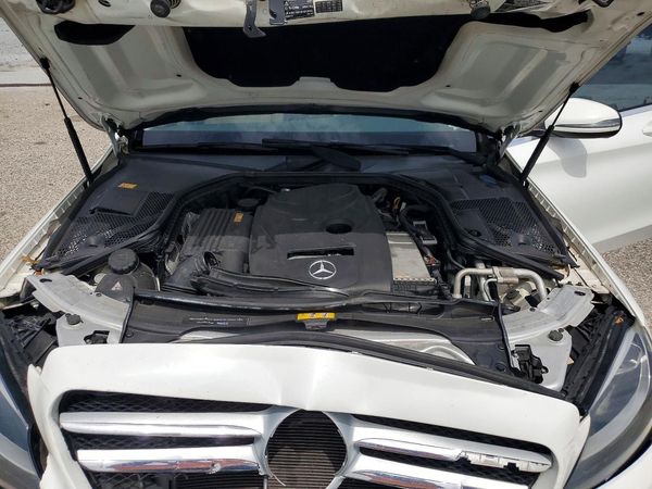 2016 MERCEDES-BENZ C C300