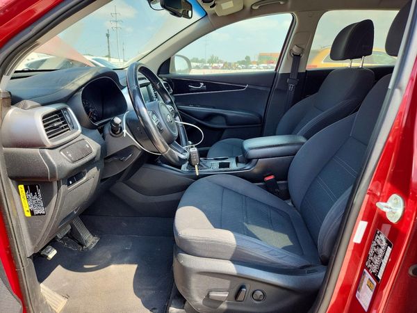 2017 KIA SORENTO L, LX