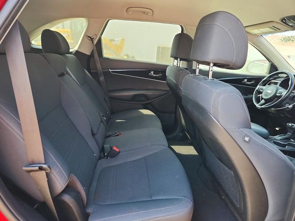 2017 KIA SORENTO L, LX
