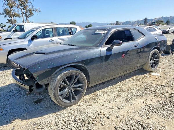 2016 DODGE CHALLENGER SXT