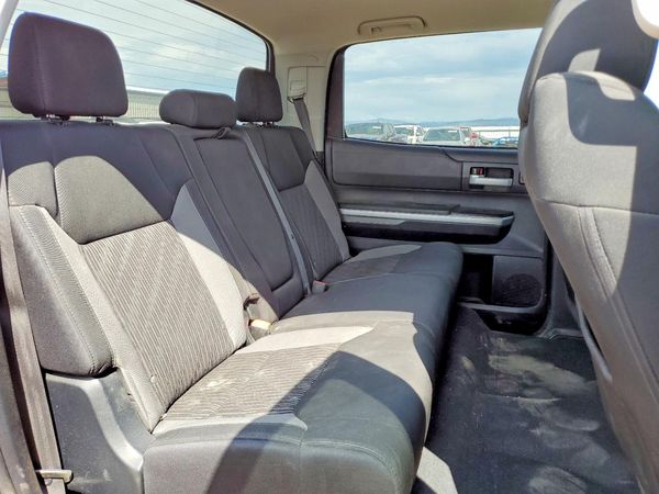 2014 TOYOTA TUNDRA SR5