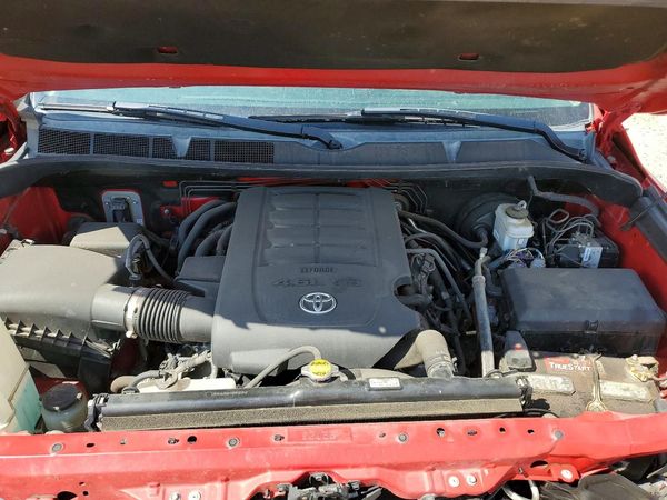 2014 TOYOTA TUNDRA SR5