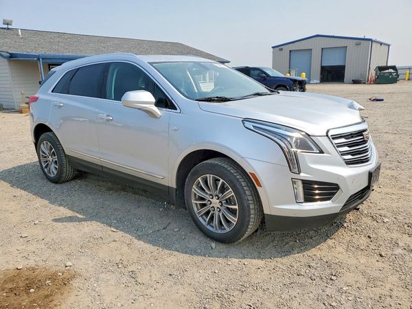 2017 CADILLAC XT5 Luxury