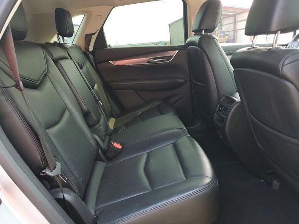 2017 CADILLAC XT5 Luxury
