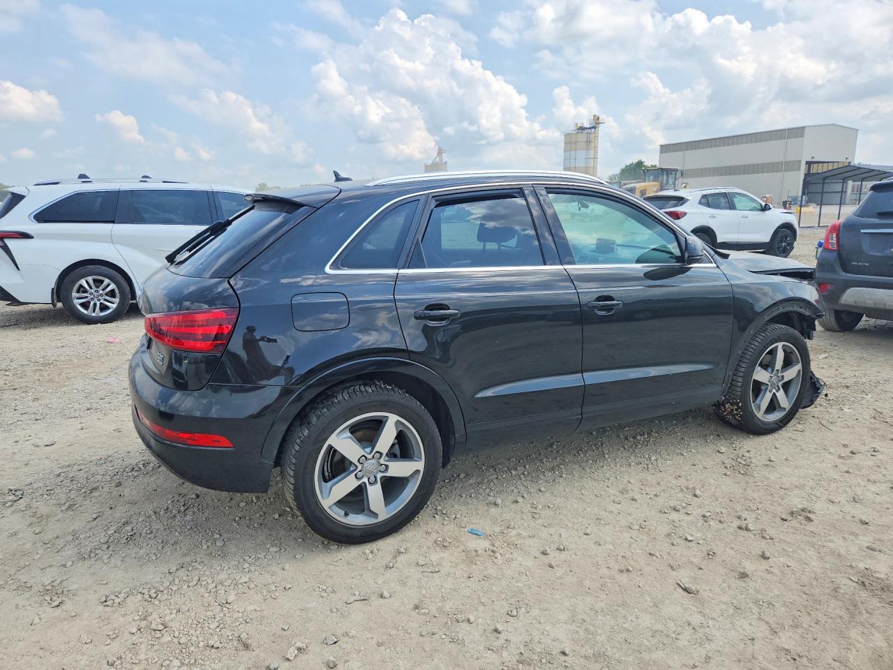 2015 AUDI Q3