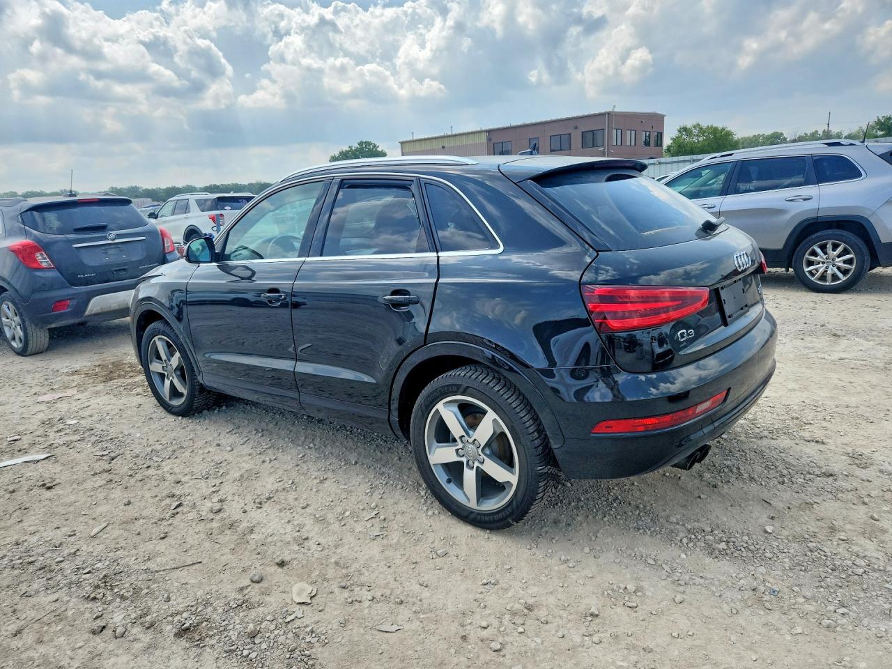 2015 AUDI Q3