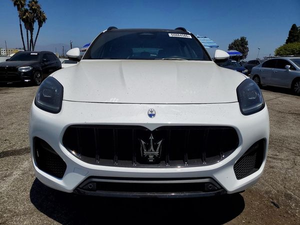 2023 MASERATI GRECALE