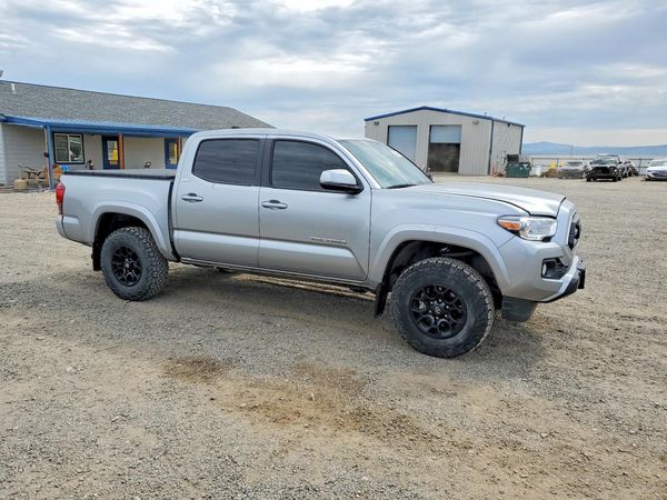 2022 TOYOTA TACOMA SR5