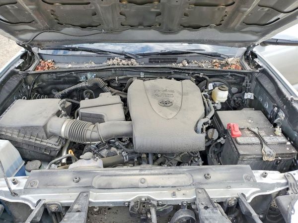 2022 TOYOTA TACOMA SR5