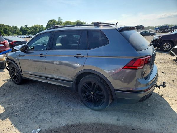 2022 VOLKSWAGEN TIGUAN 4Motion SE R-Line Black
