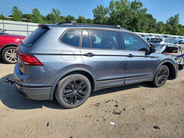 2022 VOLKSWAGEN TIGUAN 4Motion SE R-Line Black