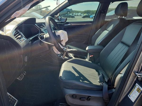 2022 VOLKSWAGEN TIGUAN 4Motion SE R-Line Black