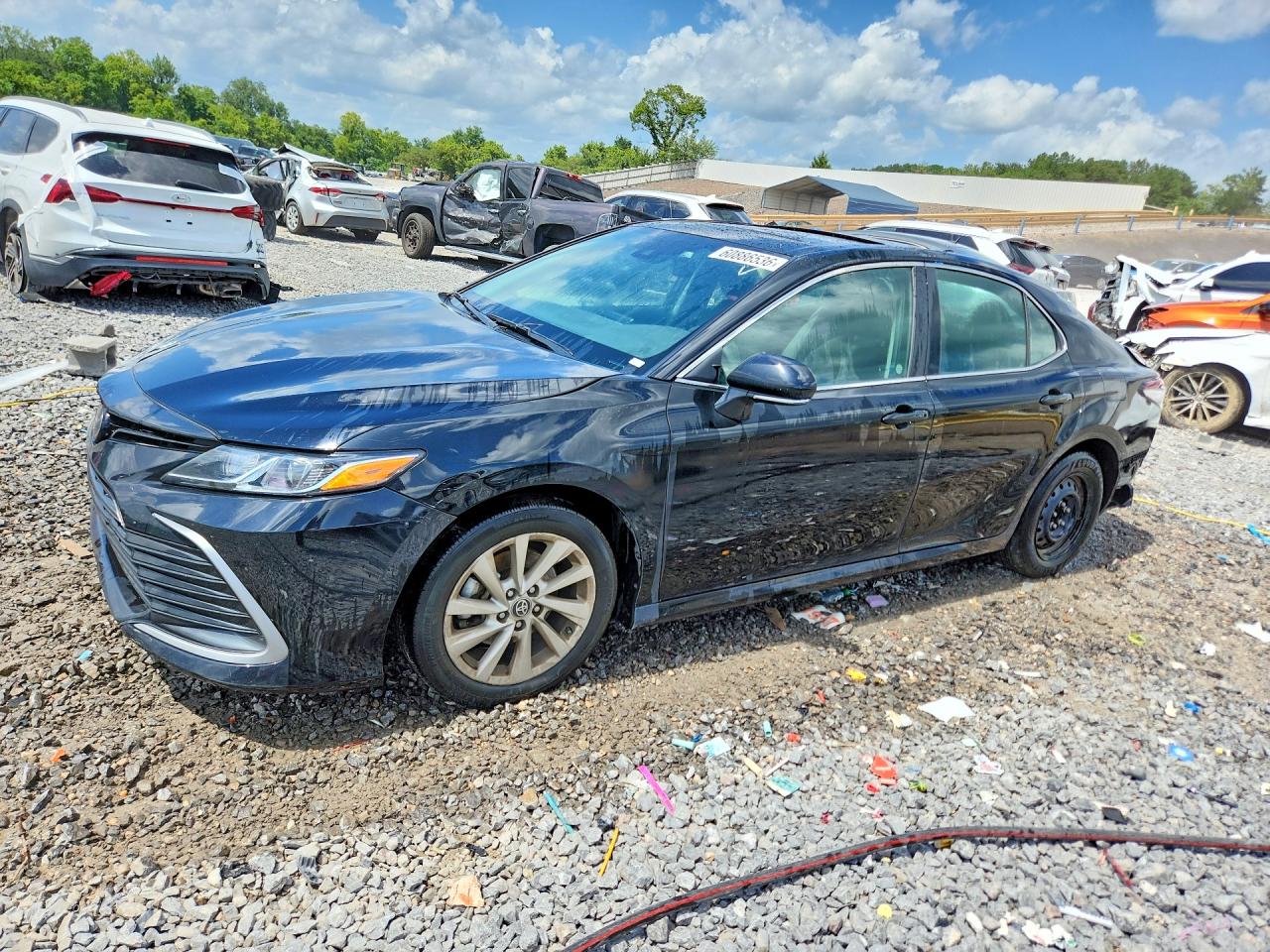 2024 TOYOTA CAMRY LE — Front 3/4