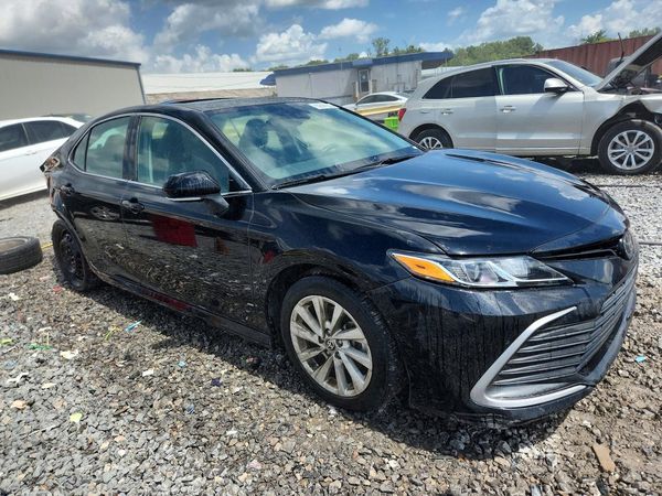2024 TOYOTA CAMRY LE — Passenger 3/4