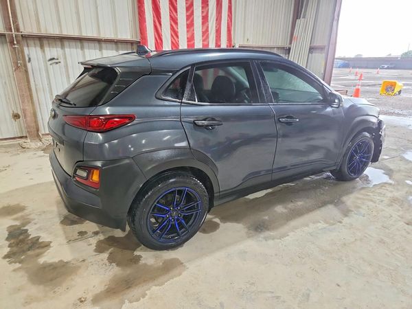 2018 HYUNDAI KONA SEL with Tech Pkg