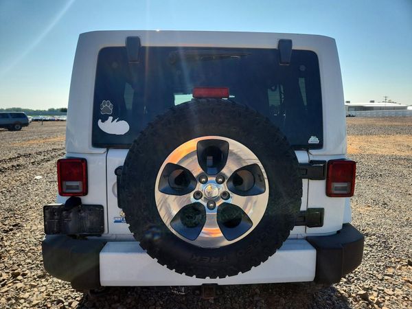 2016 JEEP WRANGLER UNLIMITED SAHARA 4X4