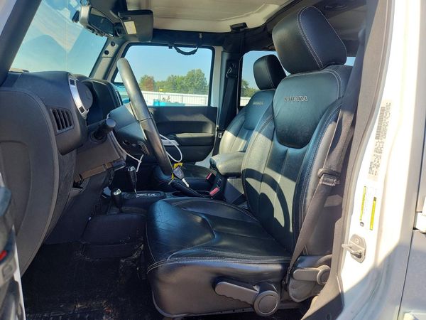 2016 JEEP WRANGLER UNLIMITED SAHARA 4X4