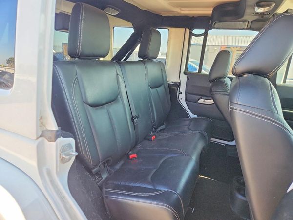 2016 JEEP WRANGLER UNLIMITED SAHARA 4X4