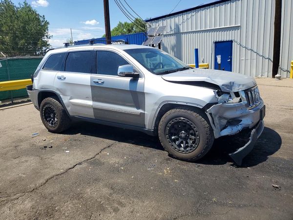 2012 JEEP CHEROKEE Overland — Passenger 3/4