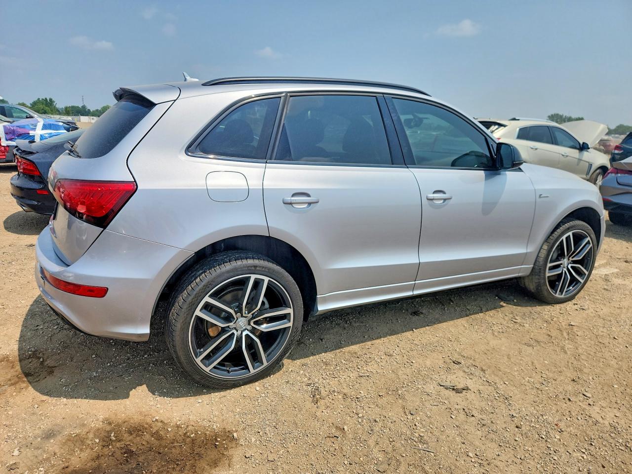 2016 AUDI Q5