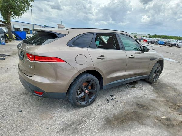 2017 JAGUAR F-PACE Premium — PSRA