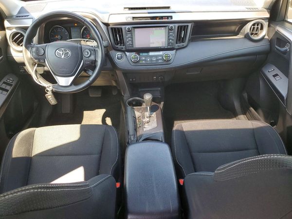 2017 TOYOTA RAV4 XLE