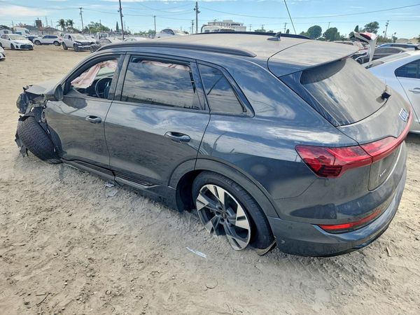 2021 AUDI E-TRON