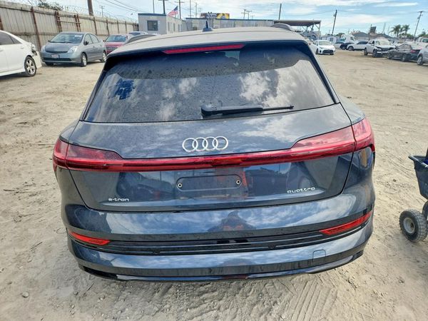 2021 AUDI E-TRON