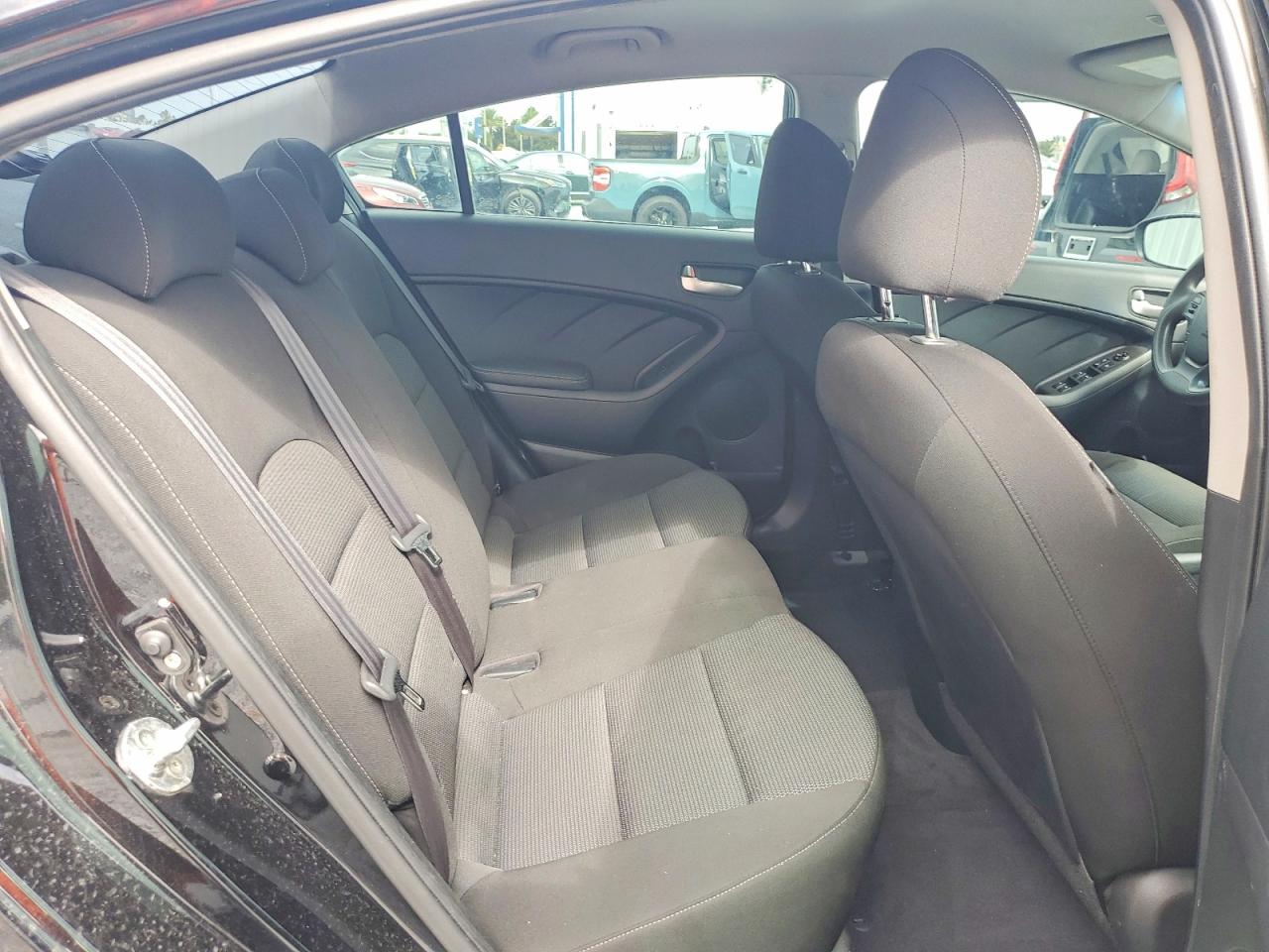 2017 KIA FORTE LX Base
